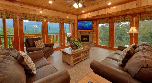 Paradise Point Pool Lodge