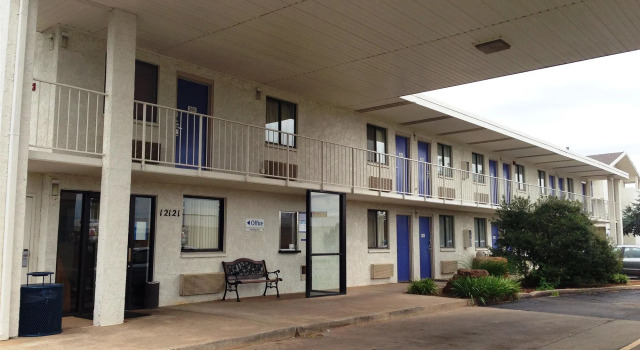 Economy Hotel Plus, Prenota Hotel Oklahoma City Oklahoma