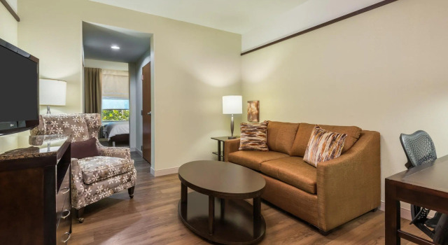 Hilton Garden Inn West Palm Beach Airport, Забронировать Отель Уэст-Палм-Бич Palm Beach County