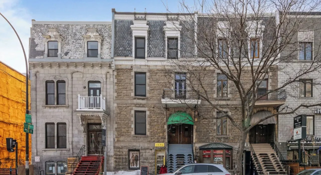 Downtown Luxe - Parking, Metro, King Bed, Sleeps 6, Rezervasyon Otel Montreal Quebec