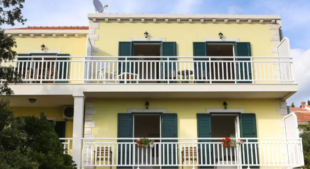 Apartments Villa Lucy, Забронировать Апартаменты/квартира Отели Цавтат с парковкой, рядом с Пляж Циста Лука 1, Парковка
