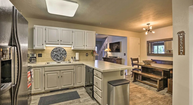 Апартаменты с 2 комнатами 2 Mi to Rocky Mtn Nat'l Park: Grand Lake Condo