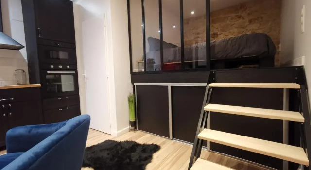 Studio Atypique Immeuble de 1820 (Adults Only), Book Apartment Hotels in Fumel with Parking, Parking