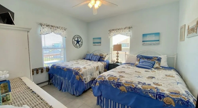 Paradise Palms 4 Bedroom Home by RedAwning, Book Hotel Bolivar Peninsula Houston