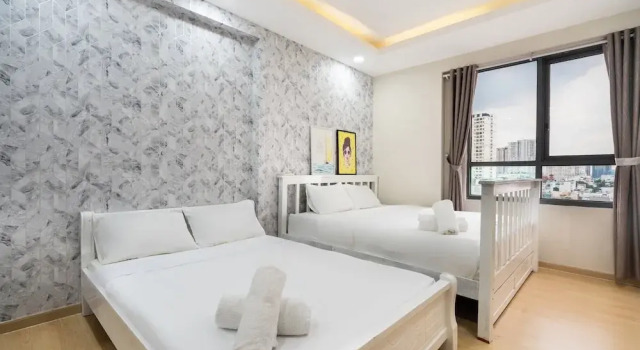 Семейные апартаменты с балконом 3BRs Luxury Apartment Cityview