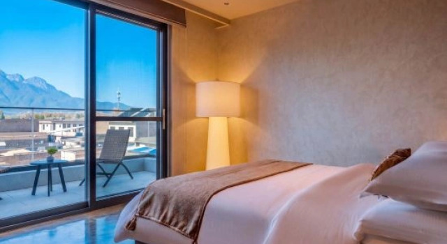 Xiang Wangli, Book Hotel Weinan Shaanxi