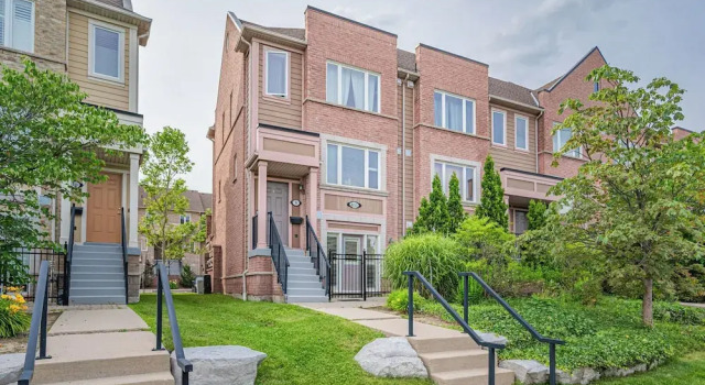Cozy 1 Bedroom Townhouse, Varaa Hotelli Mississauga 