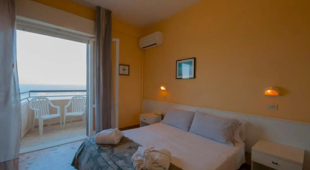 Трёхместный номер Standard с видом на море Hotel David