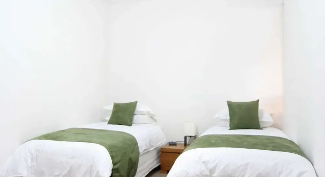 Spacious Bayside Lifestyle, Book Apartment Melbourne 