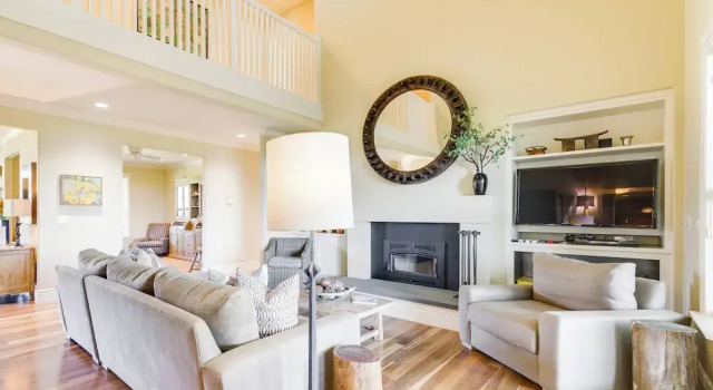Kelseyville Home w/ Private Pool & Vineyard Views!
