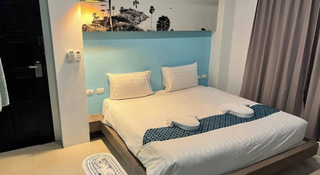 Двухместный номер Standard с балконом Hotel The Journey Patong New