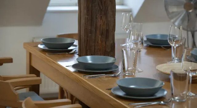 Кровать в общем номере White Swan Boutique Apartments