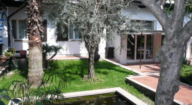 Oasi Holiday Home, Забронировать Отель Отели Тосколано-Мадерно 3 звезды, 3*