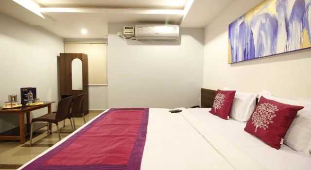 Nova Pride Hotel, Rezerwuj Hotel Hajdarabad 