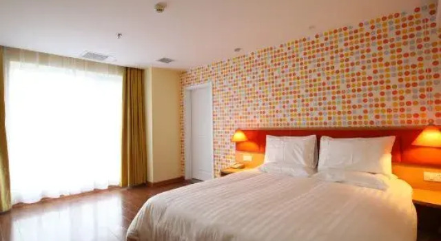 Люкс Deluxe Home Inn Neo (Xi'an West Avenue Sunshine City Branch)