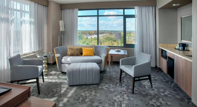 Двухместный люкс Courtyard by Marriott Philadelphia Lansdale