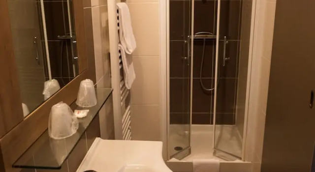 Трёхместный номер Comfort c 1 комнатой LOGIS Hotel Majestic Chatelaillon Plage - La Rochelle