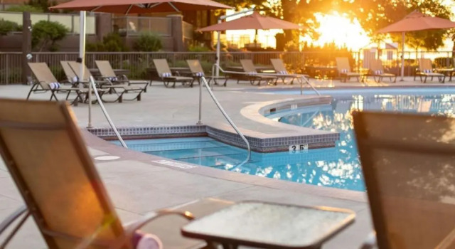 The Cove Lakeside Resort