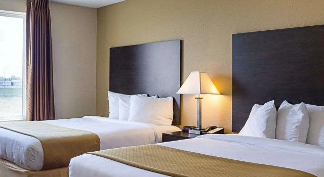 Четырёхместный номер Standard Quality Inn & Suites Minot North