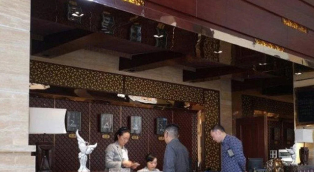 Bailuzhou Holiday Inn, Prenota Hotel Hotel a Sichuan con parcheggio, Parcheggio