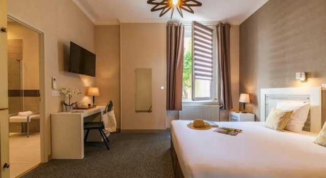 Двухместный номер Standard с видом на город CERISE Royan - Le Grand Hôtel de la Plage