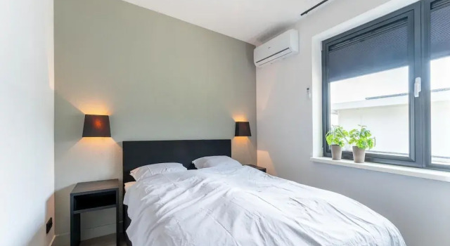 Villa With Sauna and Heated Pool Near Harderwijk, Rezerwuj Willa Hotele w Veluwe z parkingiem, Parking
