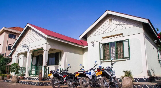Hilltop Annex Hotel