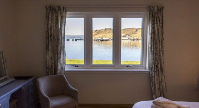 Old Pier Cottage B&B, Забронировать Отель «постель и завтрак» Отели Острова Ская с завтраком, Завтраки