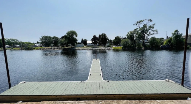 Коттедж Riverfront Kayaks Bay Access Sleeps 15