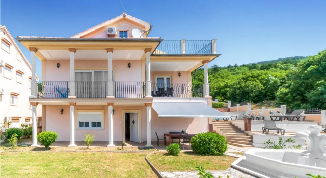 Nice Home in Dramalj With Wifi and 7 Bedrooms, Забронировать Отель Драмаль Приморско-Горанская жупания