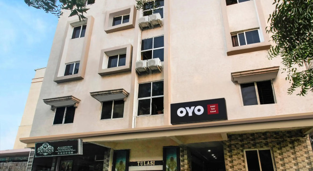 OYO 22736 Anuguna Tulasi Grand, Rezerwuj Hotel Hyderabad 