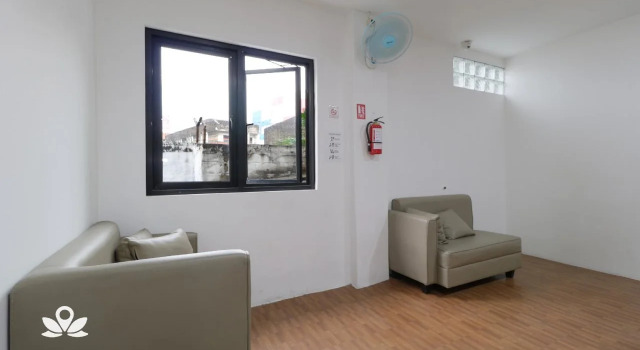 ZEN Rooms Sawah Besar, Book Hotel Sawah Besar Jakarta