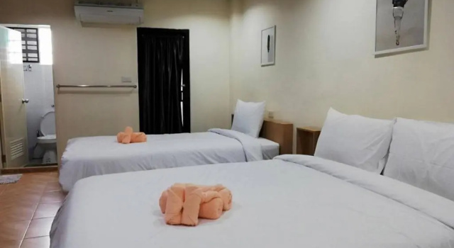 Четырёхместный номер Standard Double D Rooms & Cafe