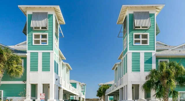 7 Meridian Condos 3 Bedrooms 2.5 Bathrooms Condo