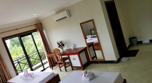Двухместный номер Standard с балконом и с видом на город Blue Diamond Hostel