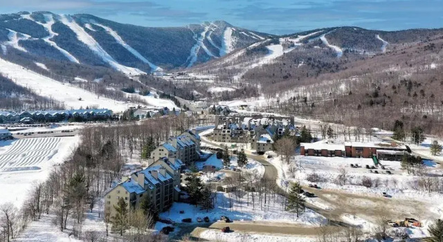 Mountain Green 3G6, Забронировать Отель Отели Киллингтон 3 звезды, рядом с Killington Adventure Center, 3*