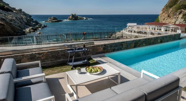 Коттедж Made By The Sea Villas 12 BDRM