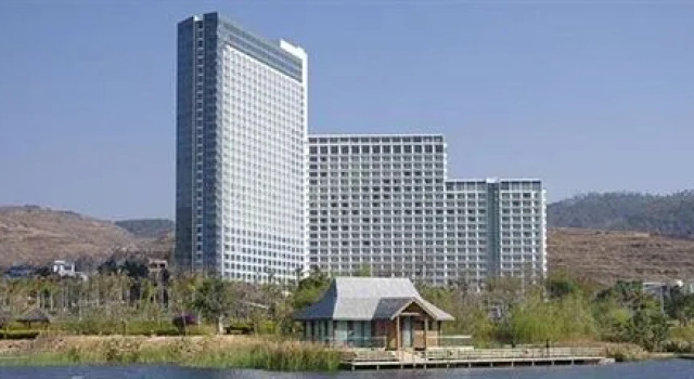 Yuxi Chengjiang Fuxian Resort - Kunming, Rezerwuj Ośrodek wypoczynkowy Hotele w Yuxi z basenem, Basen