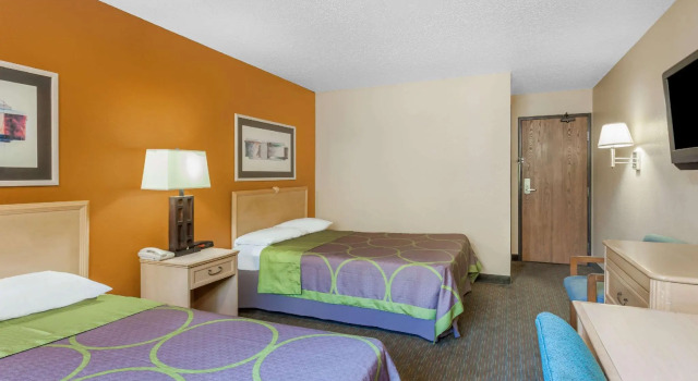 Четырёхместный номер Standard Super 8 by Wyndham Charlotte/Amusement Park Area
