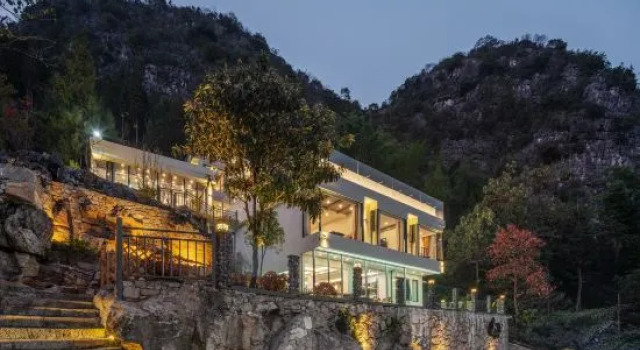 Sanchunli • Wenfeng Panoramic Boutique Inn, Varaa Boutique-hotelli Qianxinan Kiina