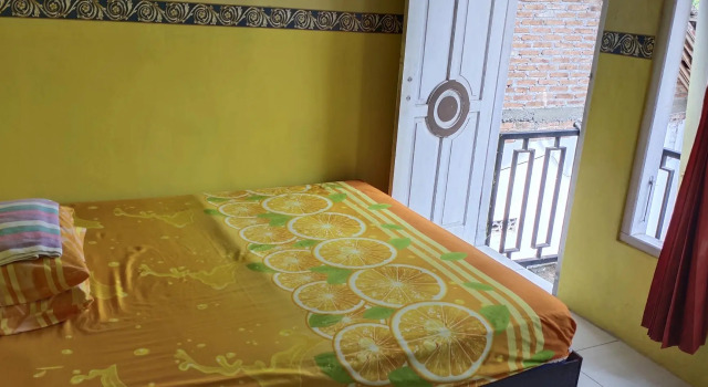 Кровать в общем номере (мужской номер) Hallonetto Homestay
