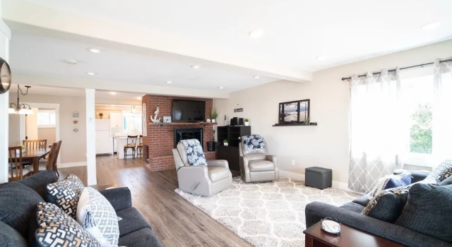 Avery Beach - 4 Br Home, Rezerwuj Dom wakacyjny Otter Rock Oregon Coast