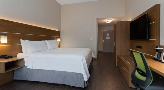 Двухместный номер Standard Holiday Inn Express Hotel & Suites Largo-Clearwater by IHG