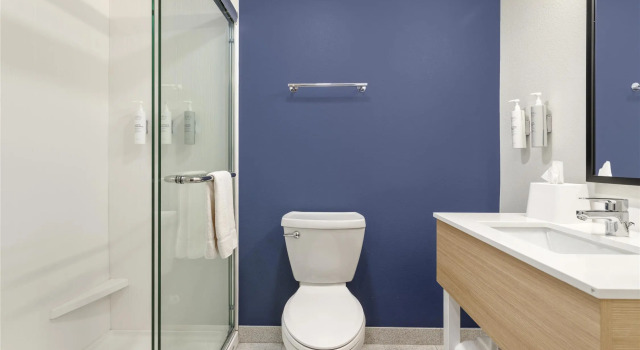 Двухместный номер Standard Spark by Hilton Harrisonburg University Area