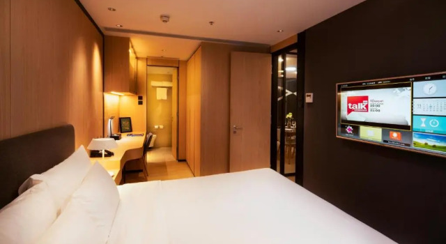 Номер Standard с 2 комнатами с балконом и с видом на гавань CM+ Hotels and Serviced Apartments