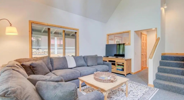 Circle 4 Cabin 2