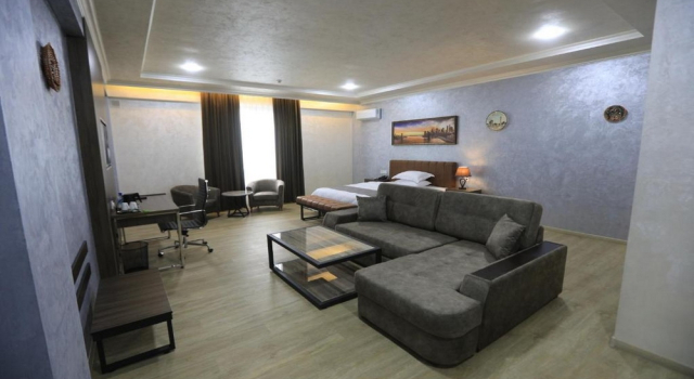 Suite CHlNOR HOTEL