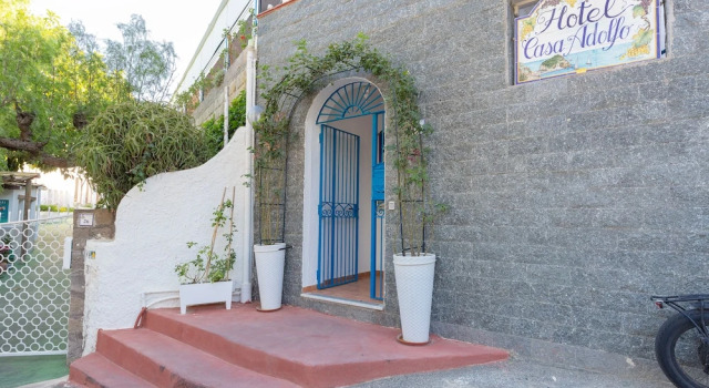 Hotel Casa Adolfo Ischia, Забронировать Отель Серрара Кампания