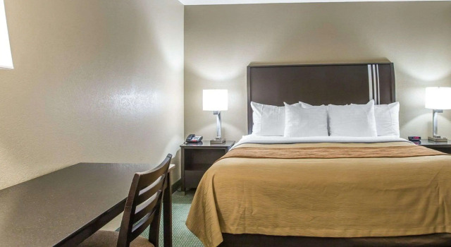 The Oakhurst Inn at Yosemite, Boek Hotel Oakhurst 