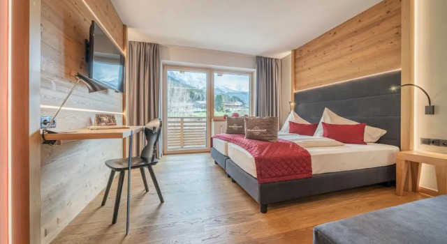 Двухместный номер Standard с видом на горы Hotel Salzburger Hof Leogang